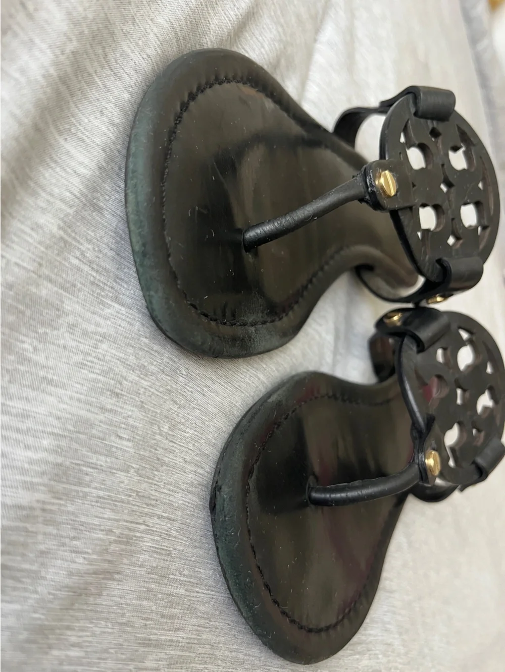 Tory Burch Black Logo Miller Thong Sandals with Gold Accents size 8 - Picture 4 of 17
